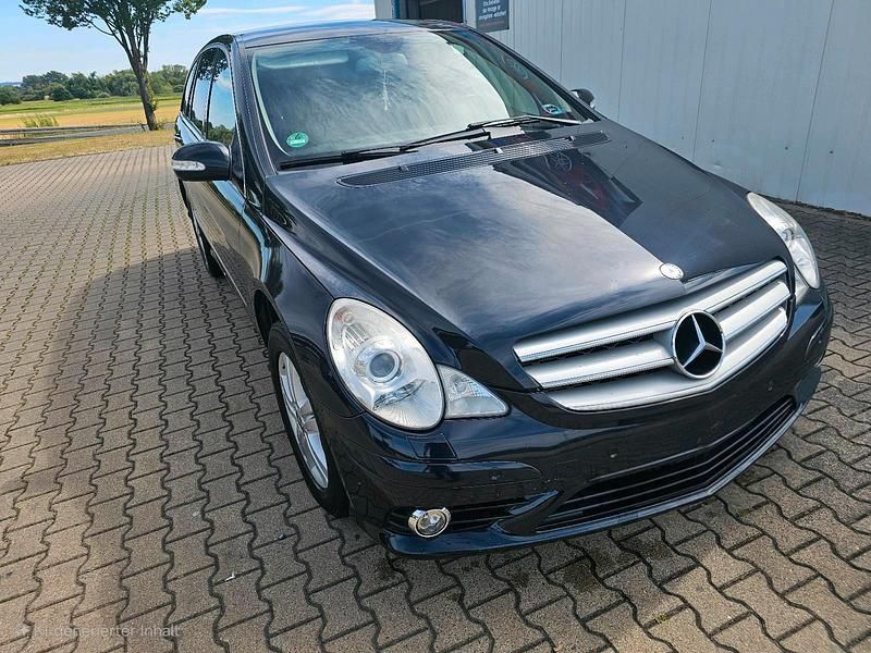 Schwarz Gebraucht 2008 Mercedes R280 Van / Kleinbus | 8.000 € (Etwas zu teuer) - Bild 1/4