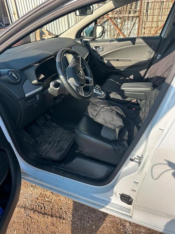 Gebraucht Renault Zoe 50 kW (69 PS) 2020 Weiß Kleinwagen