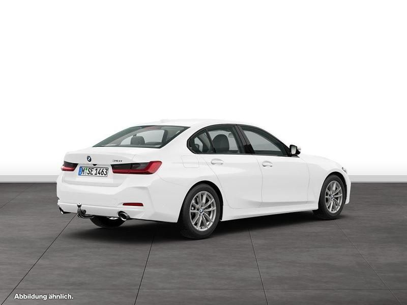 Gebraucht BMW 318 156 PS (114 kW) 2025 Weiß Limousine