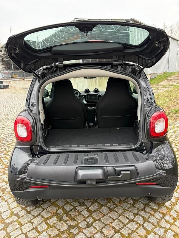Gebraucht Smart ForTwo Coupé 90 PS (66 kW) 2016 Schwarz Coupé