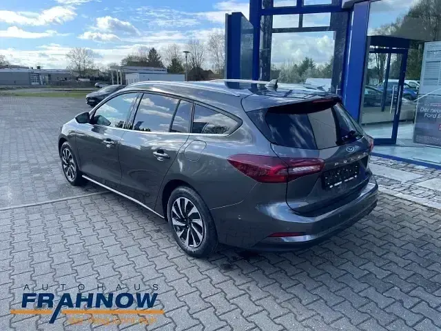 Używany Ford Focus Titanium 125 KM (91 kW) 2024 Szary Kombi
