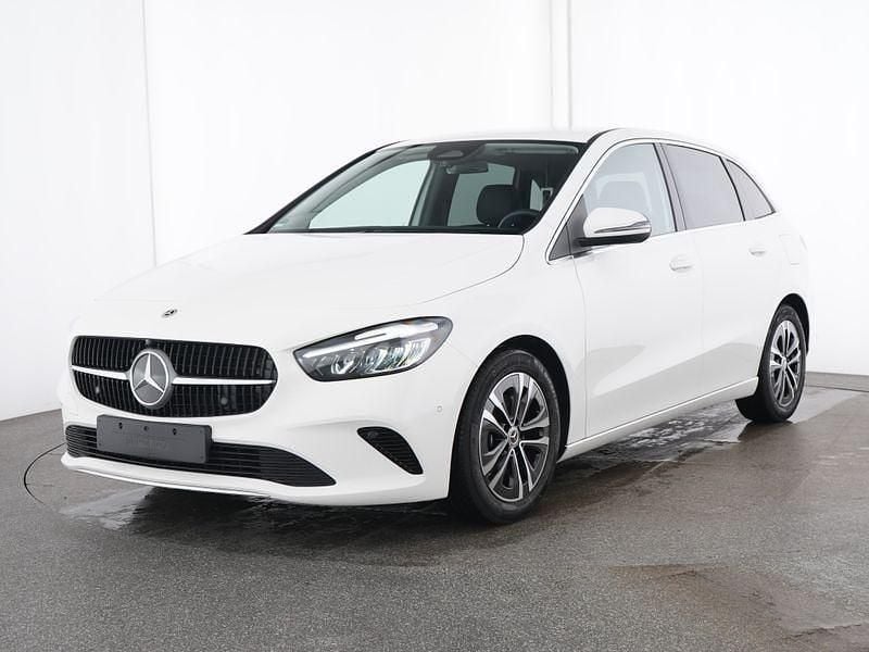 Weiß Gebraucht 2024 Mercedes B200 Progressive Van / Kleinbus | 31.660 € (Guter Preis) - Bild 1/3