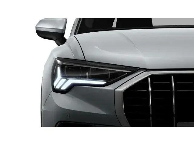 Gebraucht Audi Q3 Ambiente 150 PS (110 kW) 2022 Gletscherweiß metallic (metallic) SUV
