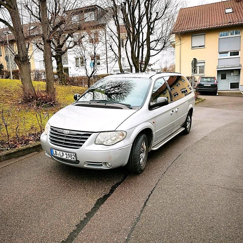 Gebraucht Chrysler Voyager 173 PS (127 kW) 2005 Silber Van / Kleinbus