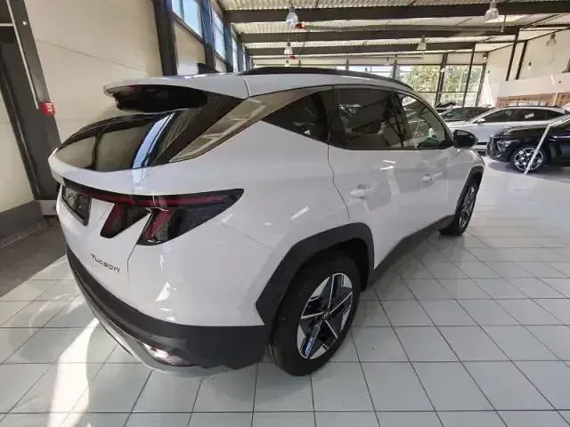 Neu Hyundai Tucson Trend 160 PS (117 kW) 2025 Weiss SUV