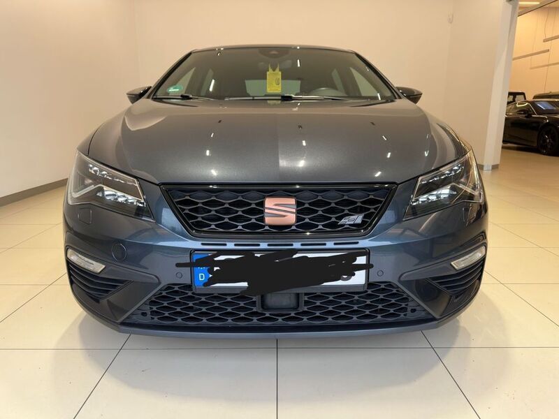 Grau Gebraucht 2020 Cupra Leon Limousine | 23.990 € (Superpreis) - Bild 1/4