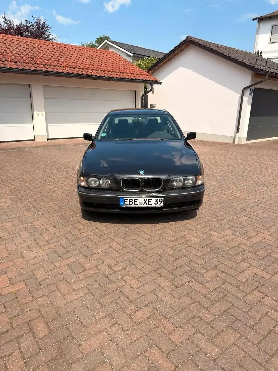 Gebraucht BMW 528 Basis 193 PS (141 kW) 1996 Schwarz Limousine