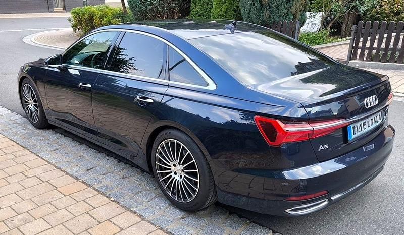Używany Audi A6 Design 204 KM (150 kW) 2020 Niebieski Sedan/Limuzyna