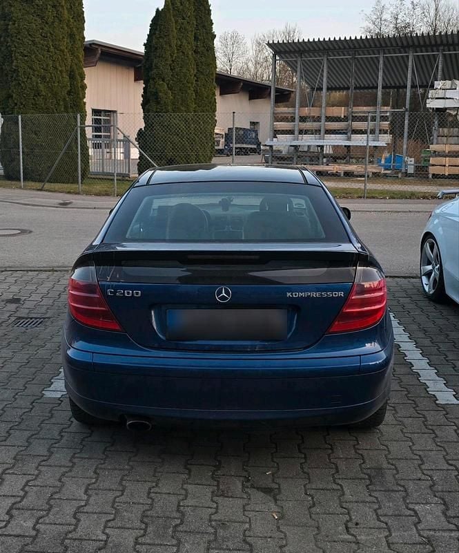 Gebraucht Mercedes C200 163 PS (119 kW) 2002 Blau Coupé