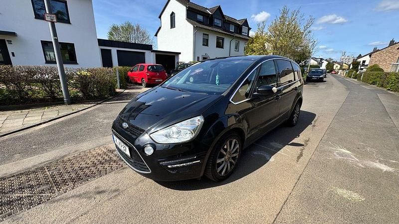 Gebraucht Ford S-MAX Titanium 163 PS (119 kW) 2013 Schwarz Van / Kleinbus