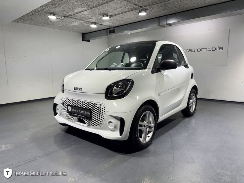 Bodypanel kristallweiß / crys Gebraucht 2020 Smart ForTwo Electric Drive Coupé | 8.990 € (Fairer Preis) - Bild 1/4