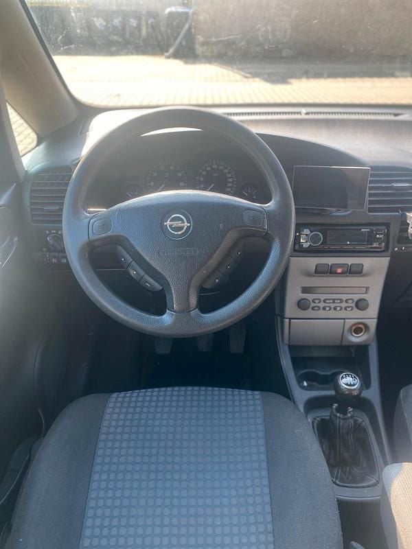 Gebraucht Opel Zafira 125 PS (91 kW) 2005 Grau Van / Kleinbus