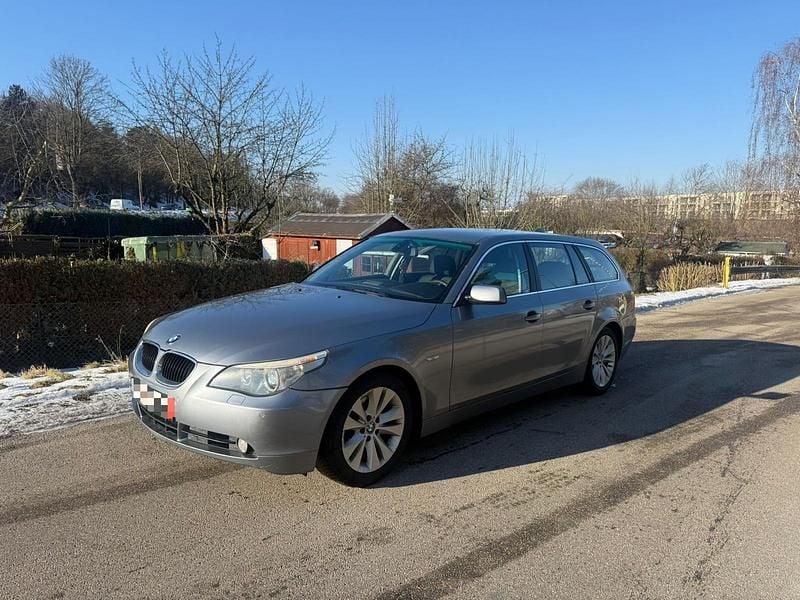 Grau Gebraucht 2005 BMW 525 Kombi | 2.500 € (Guter Preis) - Bild 1/4