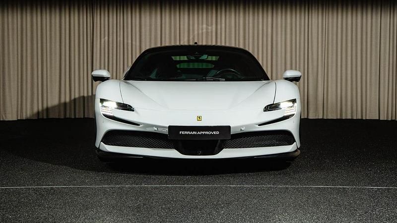Gebraucht Ferrari SF90 2022 Weiß