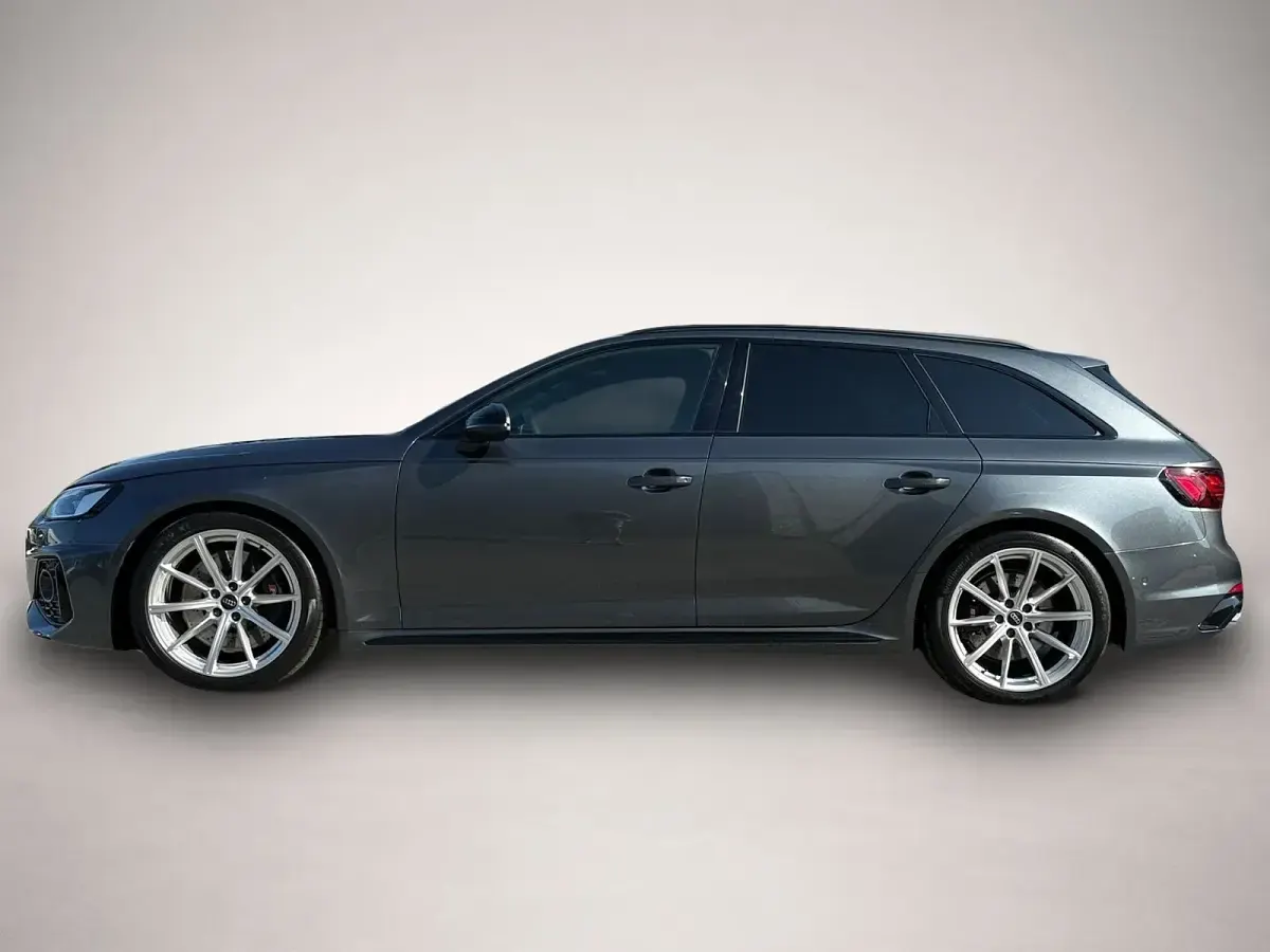 Gebraucht Audi RS4 450 PS (330 kW) 2024 Grau Kombi