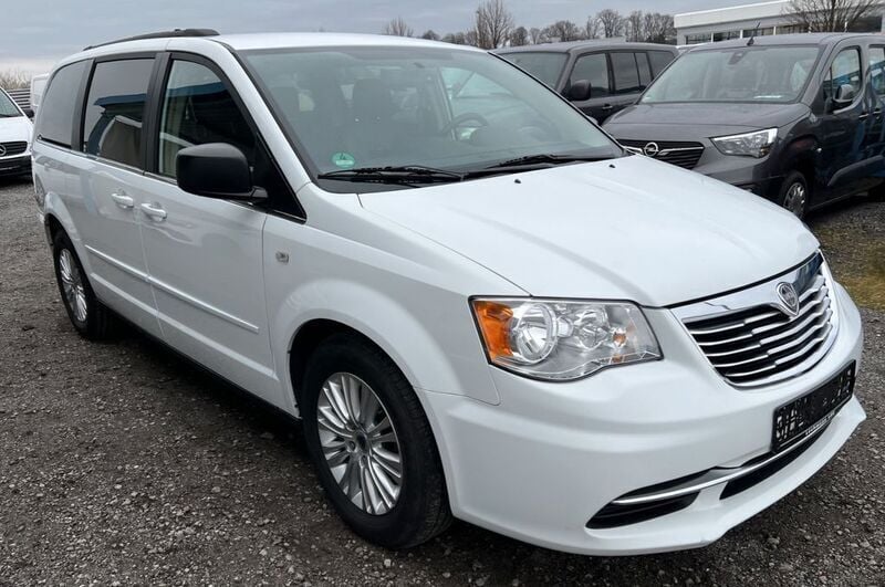 Gebraucht Lancia Voyager 177 PS (130 kW) 2015 Weiß Van / Kleinbus