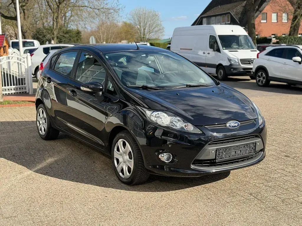 Gebraucht Ford Fiesta 82 PS (60 kW) 2012 Schwarz Limousine