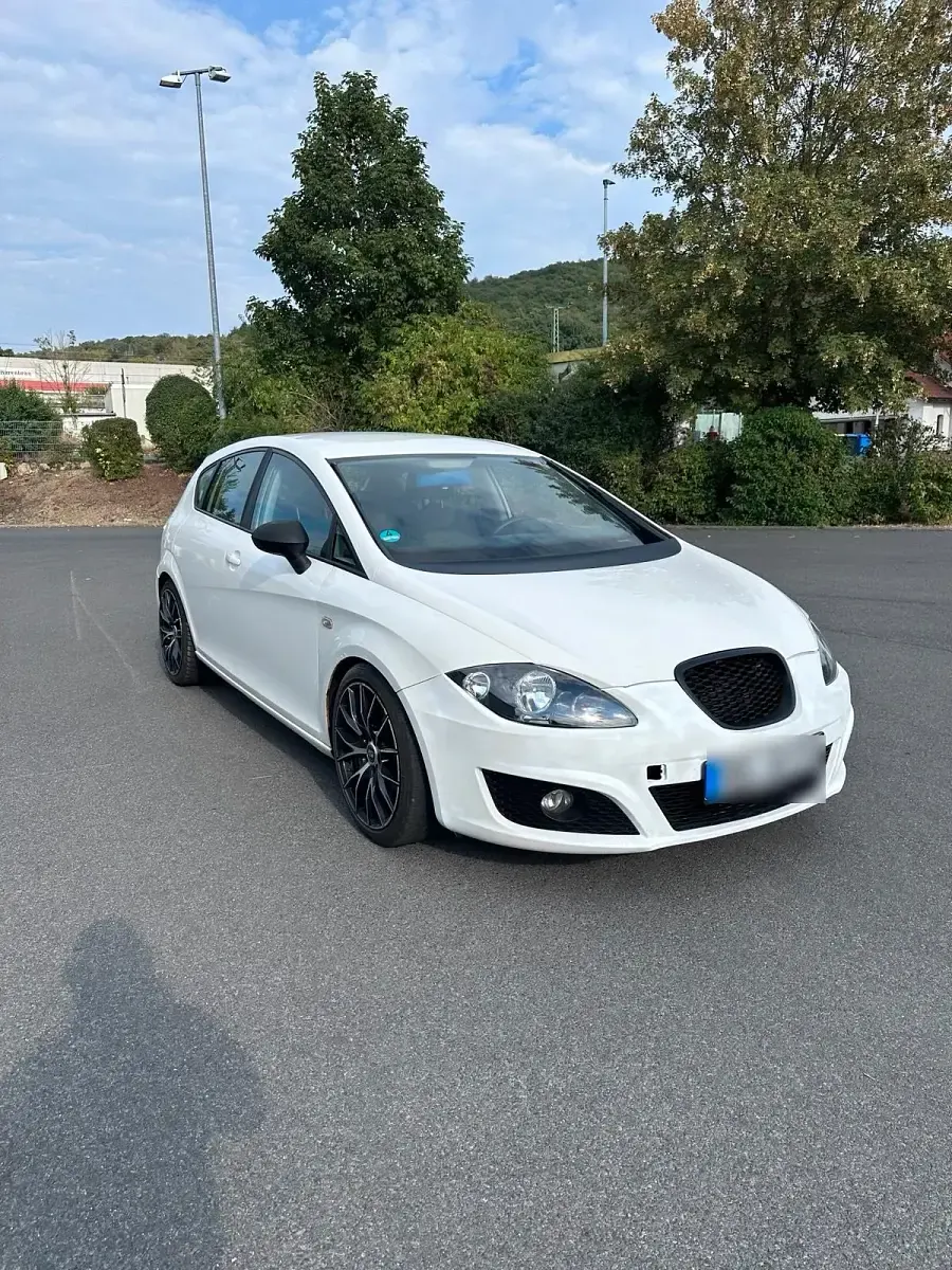 Gebraucht Seat Leon 200 PS (147 kW) 2011 Weiß Kleinwagen