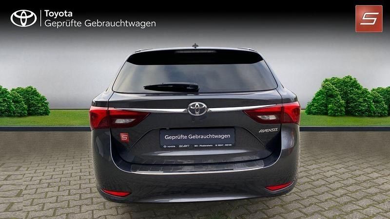 Gebraucht Toyota Avensis Edition-S 147 PS (108 kW) 2017 Marlingrau metallic Kombi