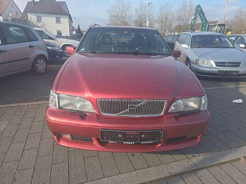 Gebraucht Volvo V70 250 PS (183 kW) 1997 Rot Kombi