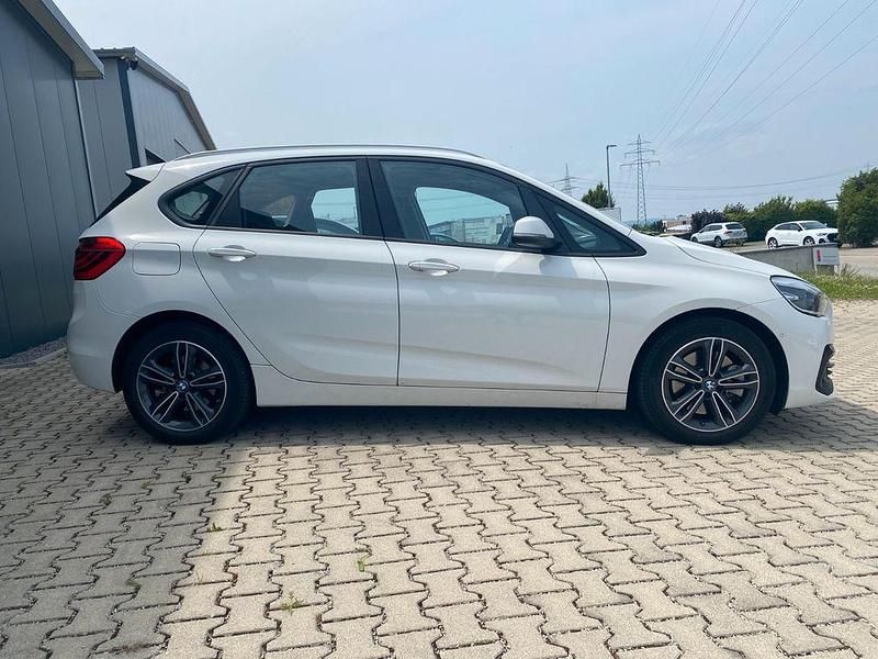 Gebraucht BMW 225 Sport Line 125 PS (91 kW) 2020 Weiß Limousine