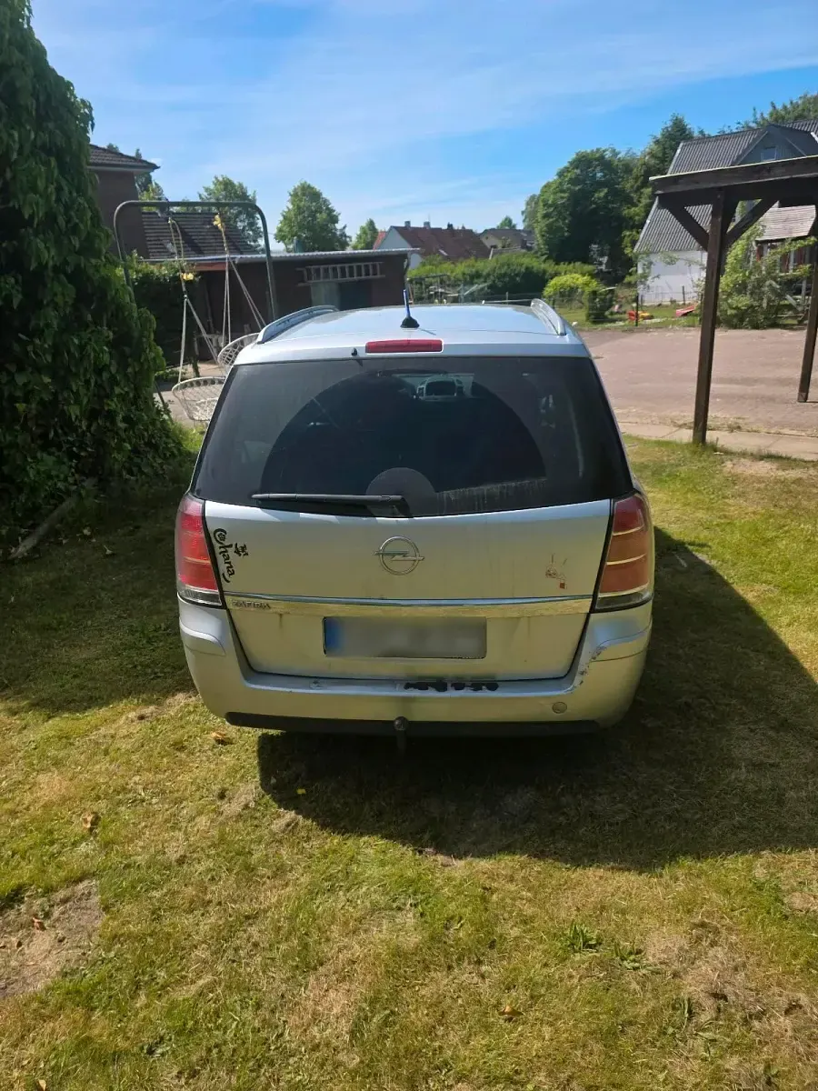Gebraucht Opel Zafira 105 PS (77 kW) 2005 Silber Van / Kleinbus