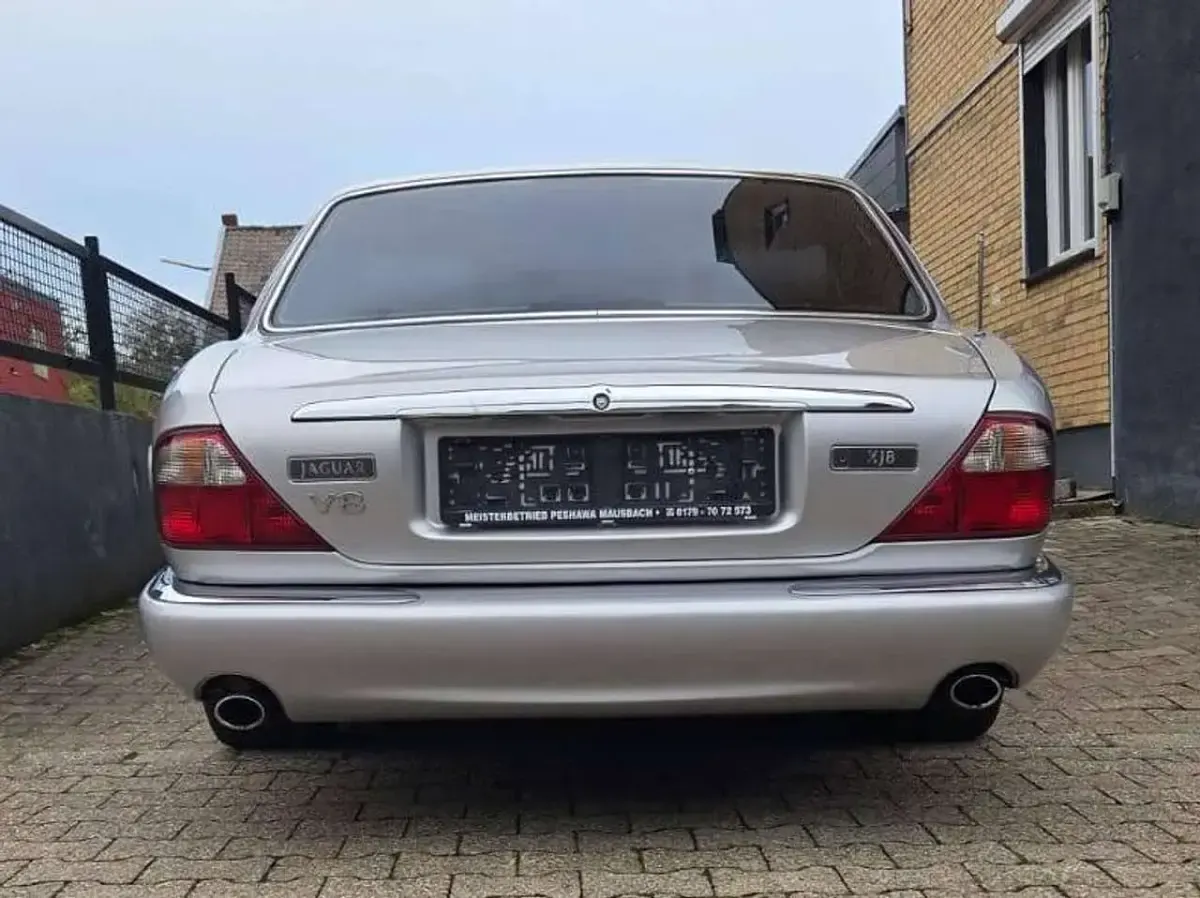 Gebraucht Jaguar XJ Executive 237 PS (174 kW) 2000 Grau Limousine