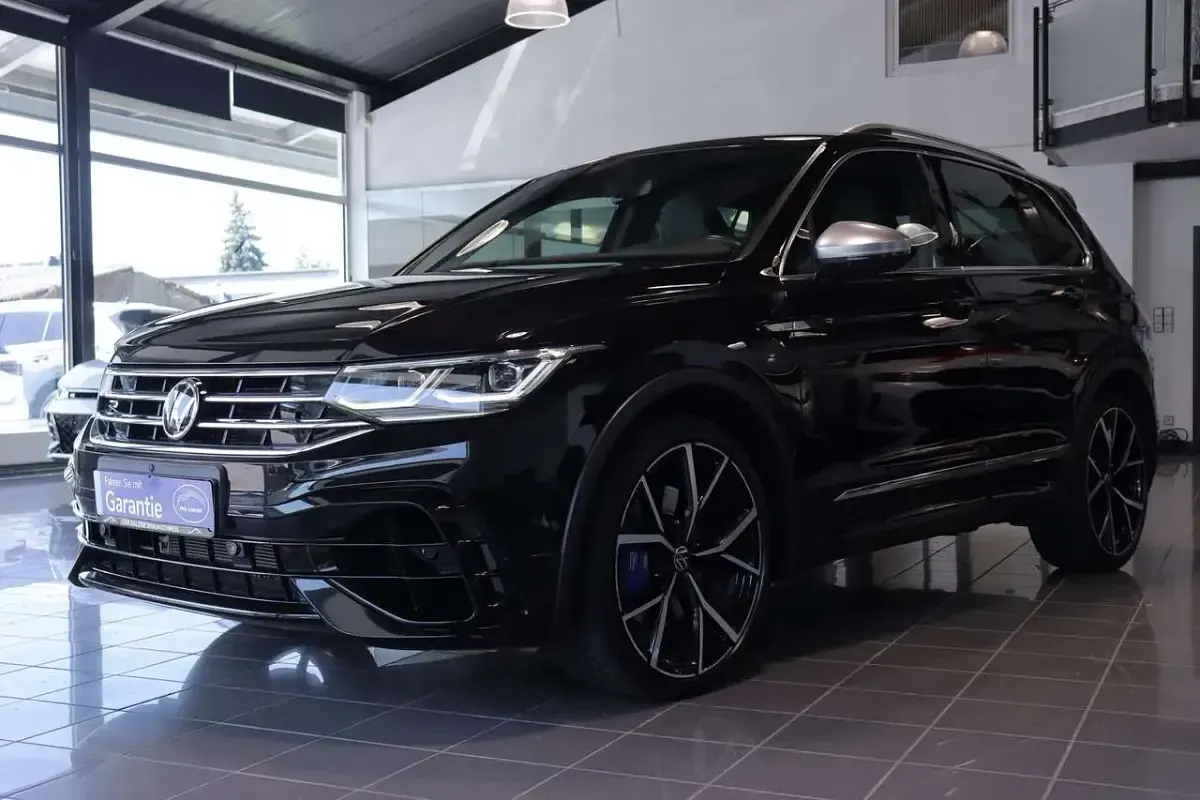 Gebraucht VW Tiguan R 320 PS (235 kW) 2021 Schwarz SUV