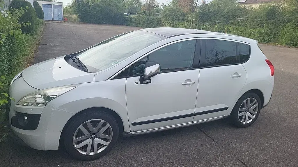 Gebraucht Peugeot 3008 Allure 163 PS (119 kW) 2015 Weiß Kombi