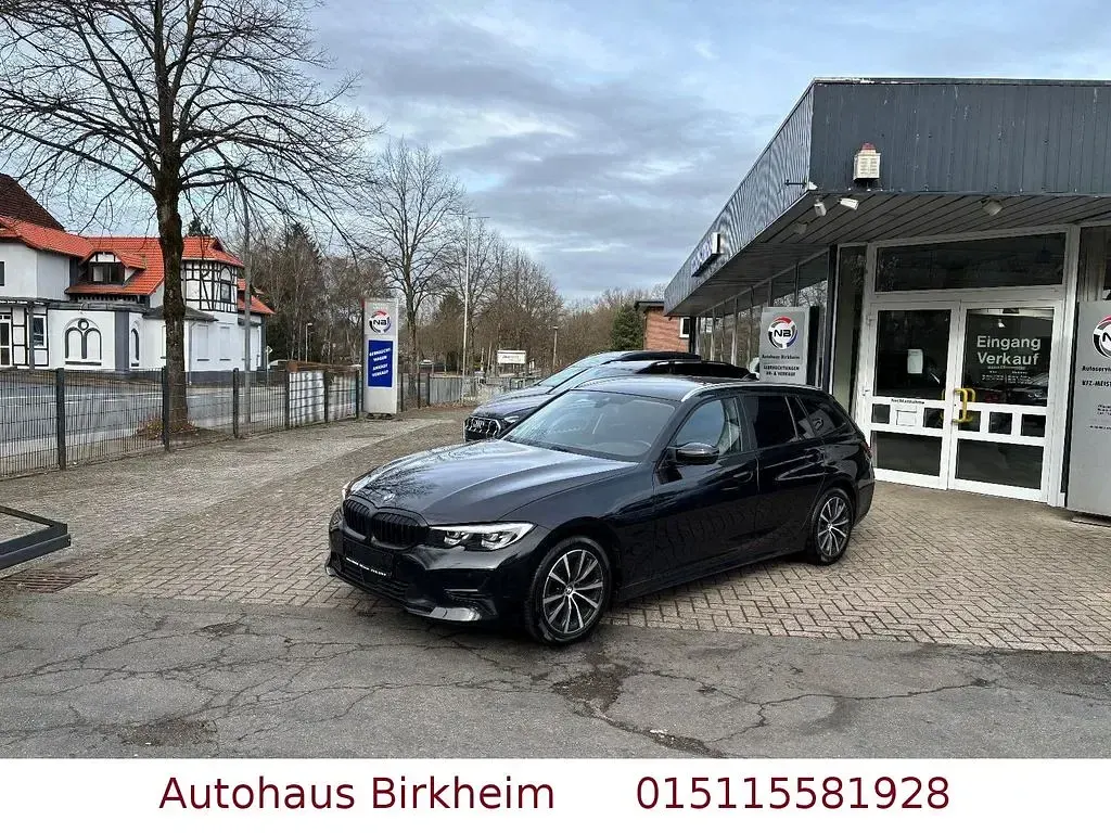 Gebraucht BMW 320 Advantage 190 PS (139 kW) 2022 Schwarz Kombi
