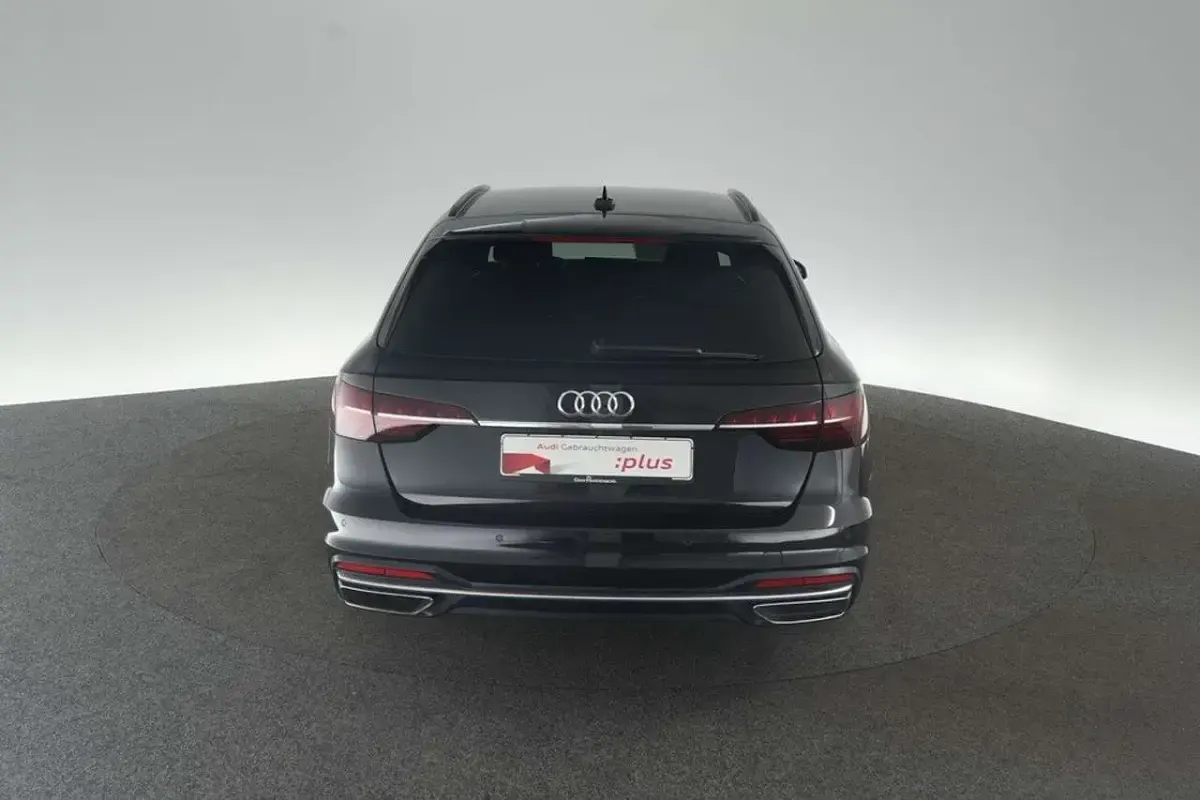 Gebraucht Audi A4 Advanced 204 PS (150 kW) 2023 Brillantschwarz Kombi