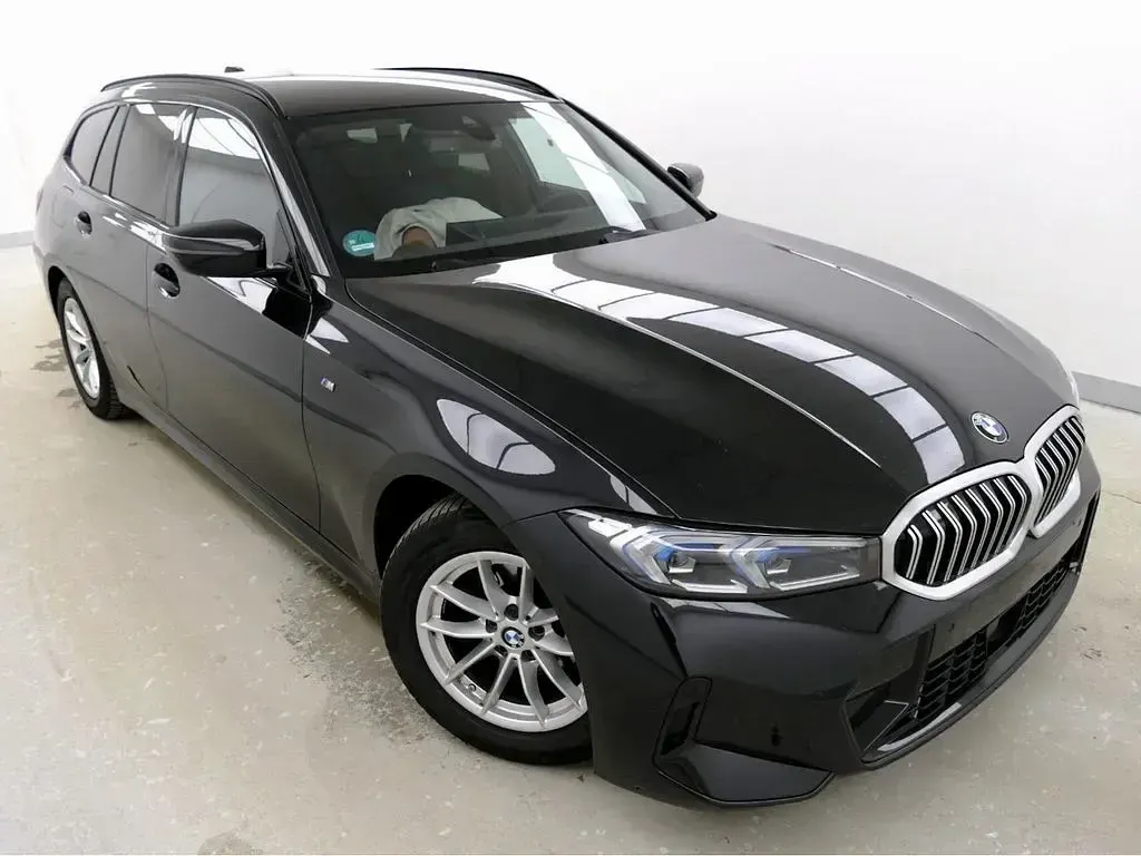 Gebraucht BMW 318 M Sport 156 PS (114 kW) 2025 Schwarz Kombi