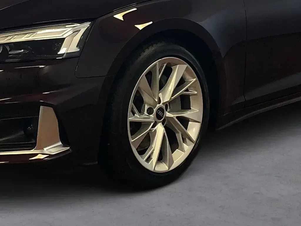 Gebraucht Audi A5 Sportback Advanced Plus 204 PS (150 kW) 2022 Rot Kleinwagen