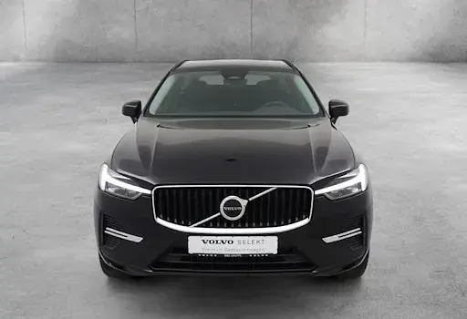 Gebraucht Volvo XC60 Core 197 PS (144 kW) 2023 Onyx schwarz SUV