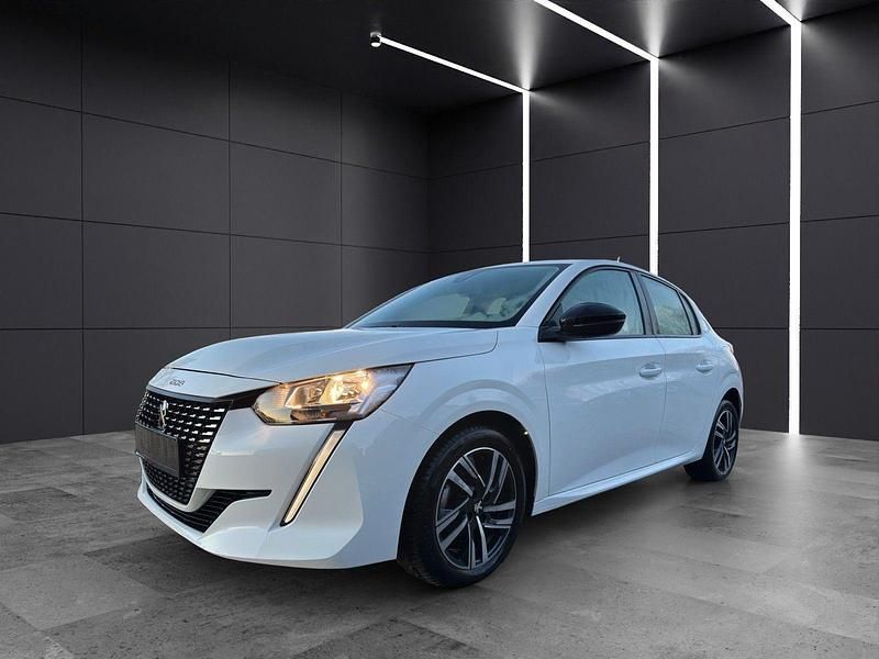 Gebraucht Peugeot 208 Active 101 PS (74 kW) 2023 Weiß Kleinwagen