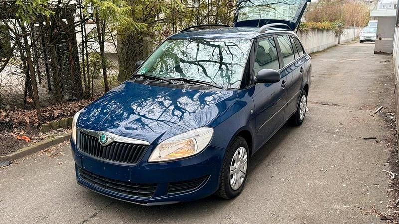 Gebraucht Skoda Fabia 70 PS (51 kW) 2012 Blau Kombi