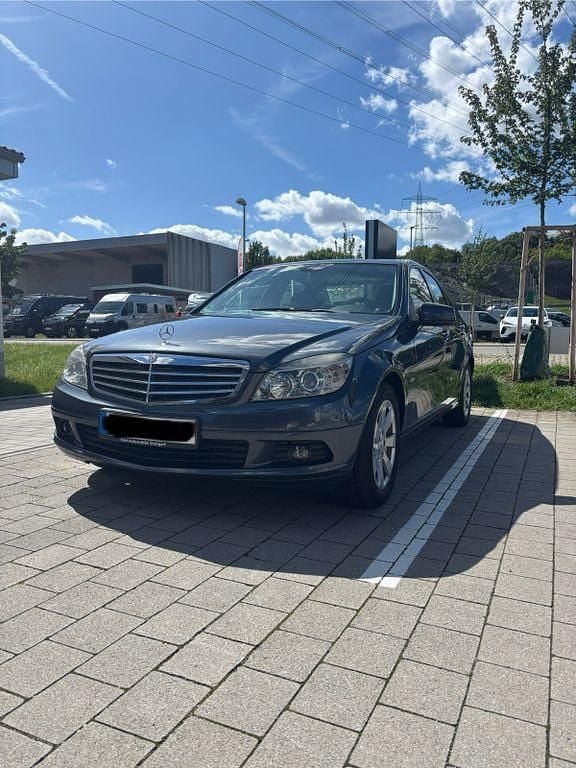 Grau Gebraucht 2009 Mercedes C180 Elegance Limousine | 5.900 € (Guter Preis) - Bild 1/4