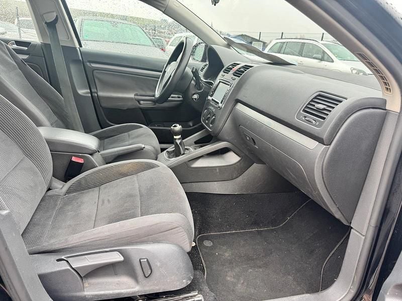 Gebraucht VW Jetta Comfortline 170 PS (125 kW) 2012 Schwarz Limousine