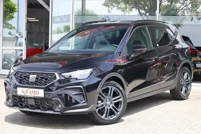 Neu Seat Arona FR 150 PS (110 kW) 2026 Midnightblackmet. SUV