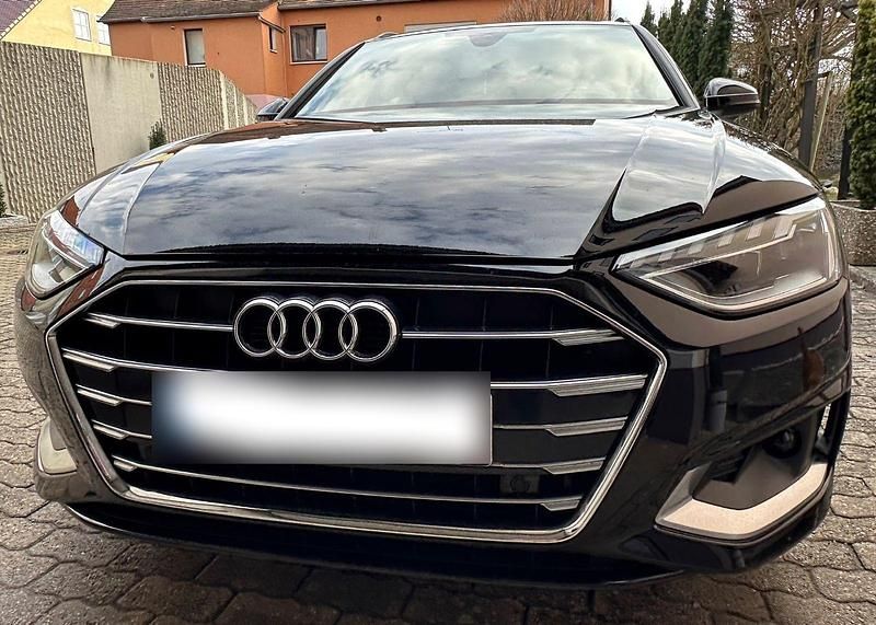 Second-hand Audi A4 Advanced 163 CP (119 kW) 2020 Negru Break