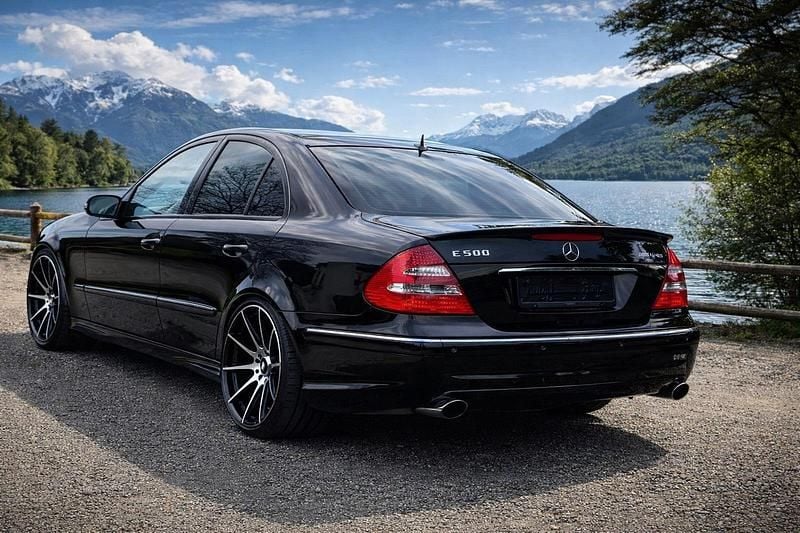 Gebraucht Mercedes E500 AMG 306 PS (225 kW) 2002 Schwarz Limousine