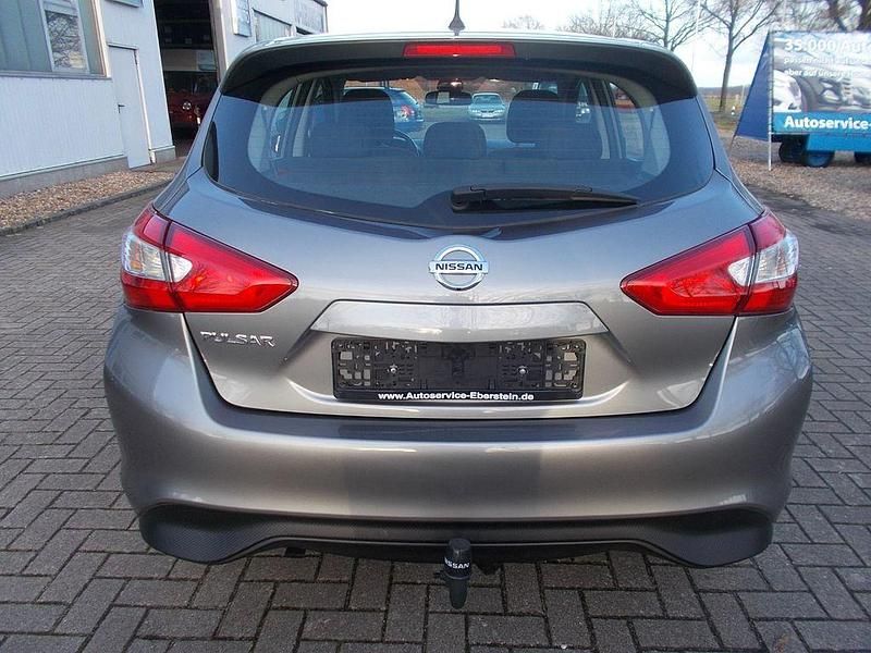 Gebraucht Nissan Pulsar Acenta 116 PS (85 kW) 2018 Grau Kleinwagen