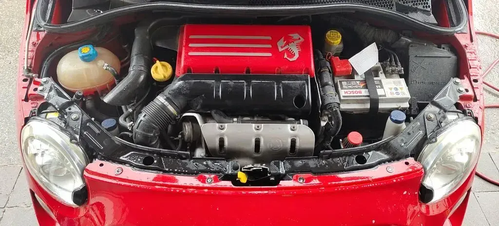 Gebraucht Abarth 500 135 PS (99 kW) 2010 Rot Kleinwagen