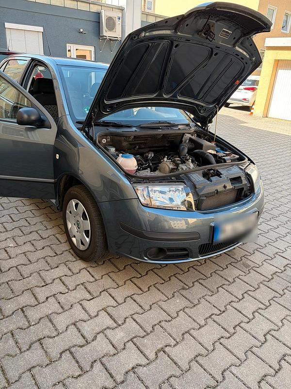 Gebraucht Skoda Fabia 55 PS (40 kW) 2006 Blau Limousine