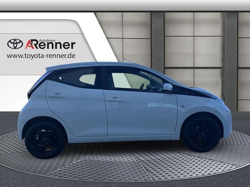 Gebraucht Toyota Aygo X-wave 69 PS (50 kW) 2017 Weiß Kleinwagen