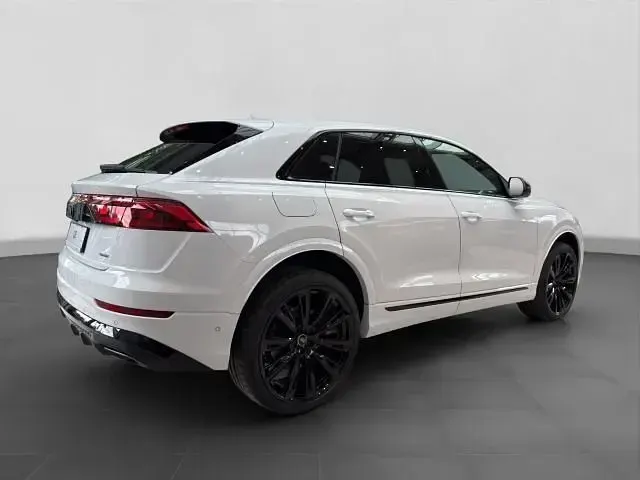 Gebraucht Audi Q8 S-Line 394 PS (289 kW) 2026 Weiß SUV