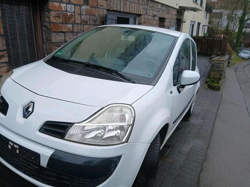 Gebraucht Renault Modus 75 PS (55 kW) 2012 Weiß Van / Kleinbus