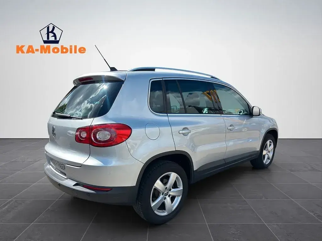 Gebraucht VW Tiguan Sportline 140 PS (102 kW) 2010 Silber SUV
