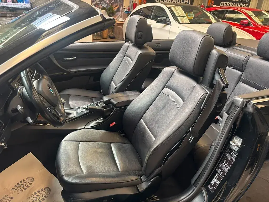 Gebraucht BMW 320 Cabriolet M Sport 184 PS (135 kW) 2011 Schwarz Cabrio