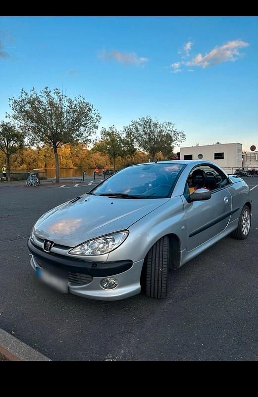 Silber Gebraucht 2002 Peugeot 206 CC Cabrio | 950 € (Fairer Preis) - Bild 1/4